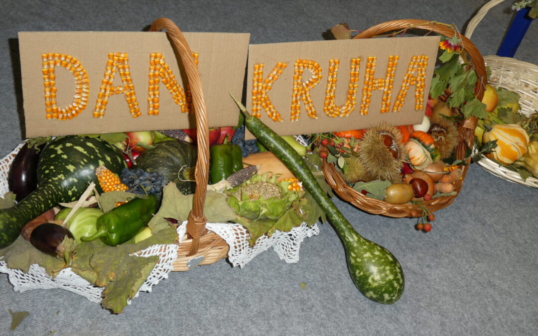 U ŠKOLI SVEČANO OBILJEŽEN DAN KRUHA